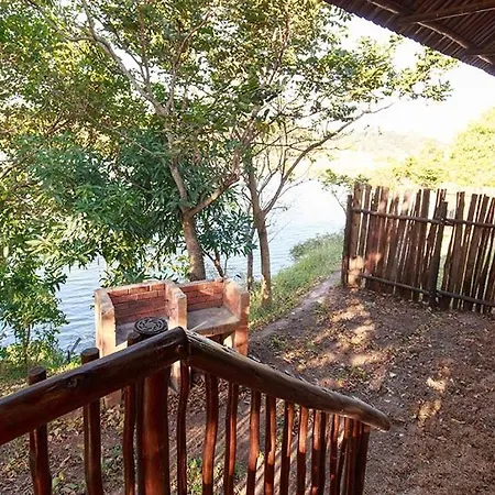 Rain Farm Game Lodge Shakaskraal Exterior photo