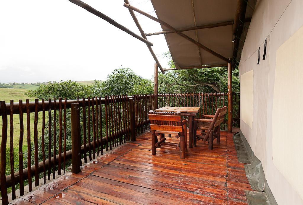 Lodge Rain Farm Game *